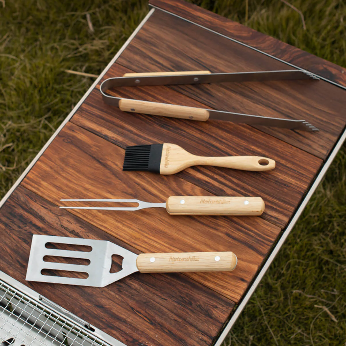 Assortiment d'outils de barbecue quatre pièces - Image 3