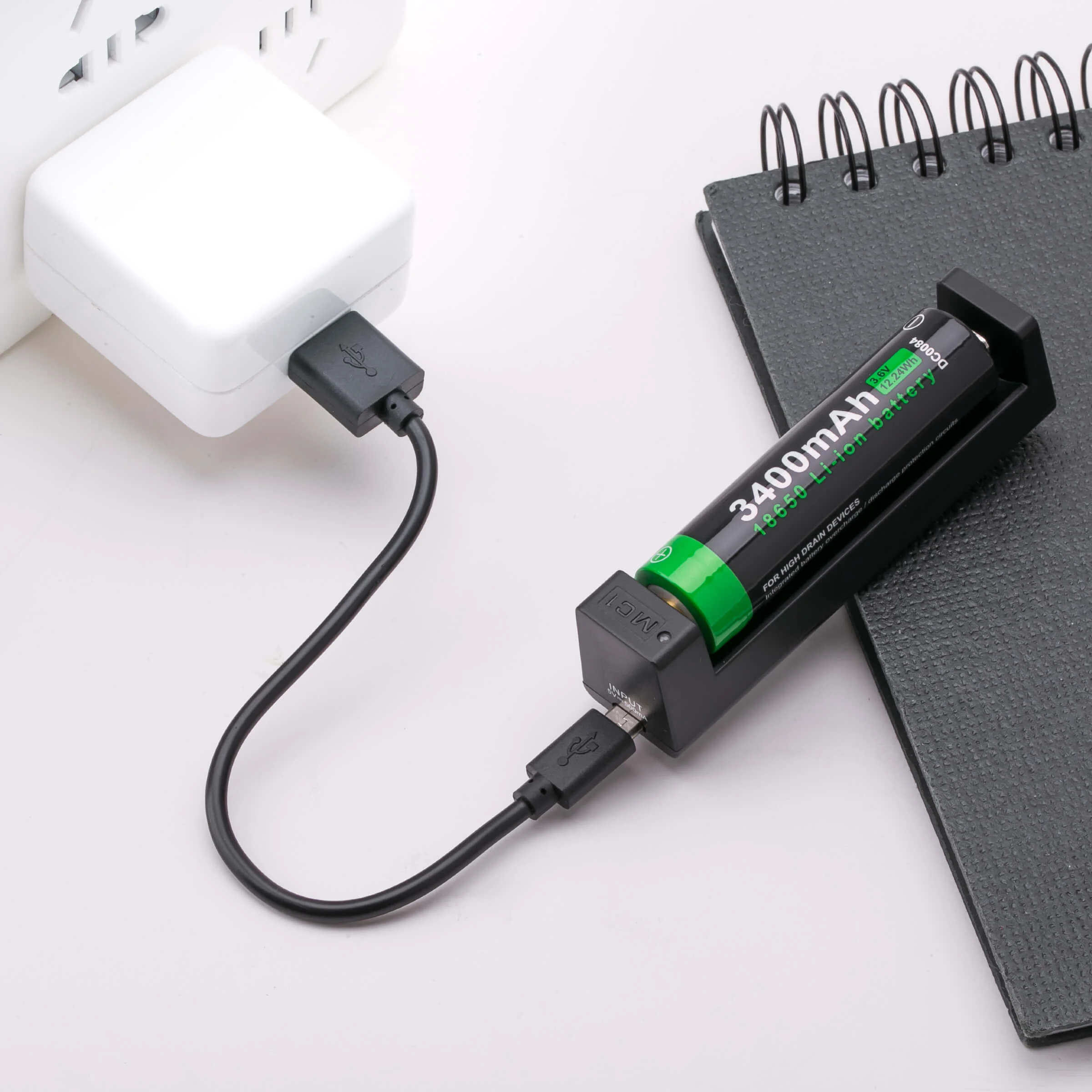 Chargeur de batterie universel DC10 - Image 2