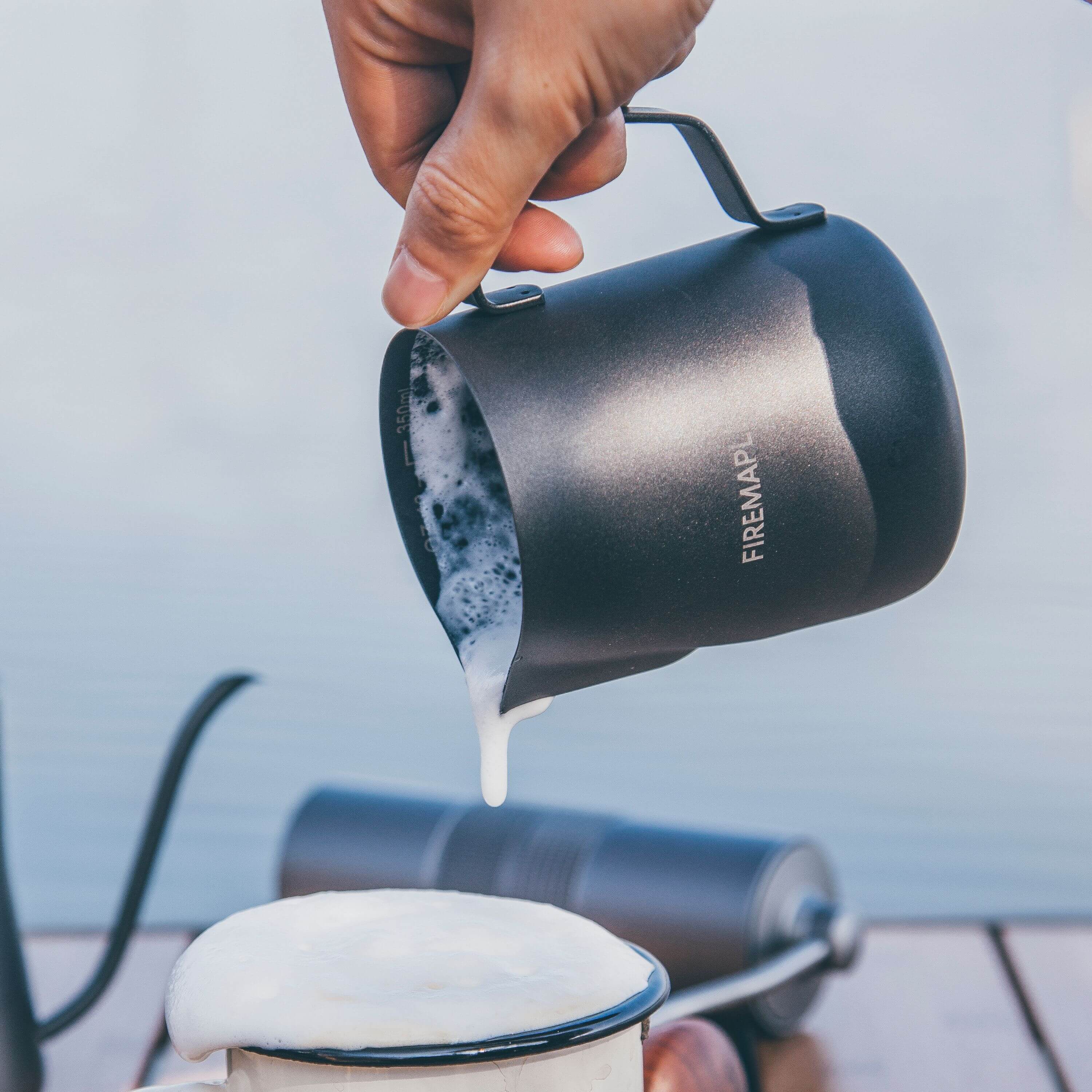 Pichet orca pour café et lait 350ml - Image 5